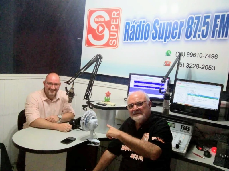 Rafael, Diretor Executivo da STRICTO, entrevistado no programa MPB, da Rádio Super FM, 87.5