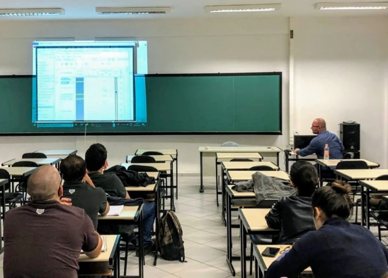 Stricto ministra aula para os futuros Engenheiros da UNESP